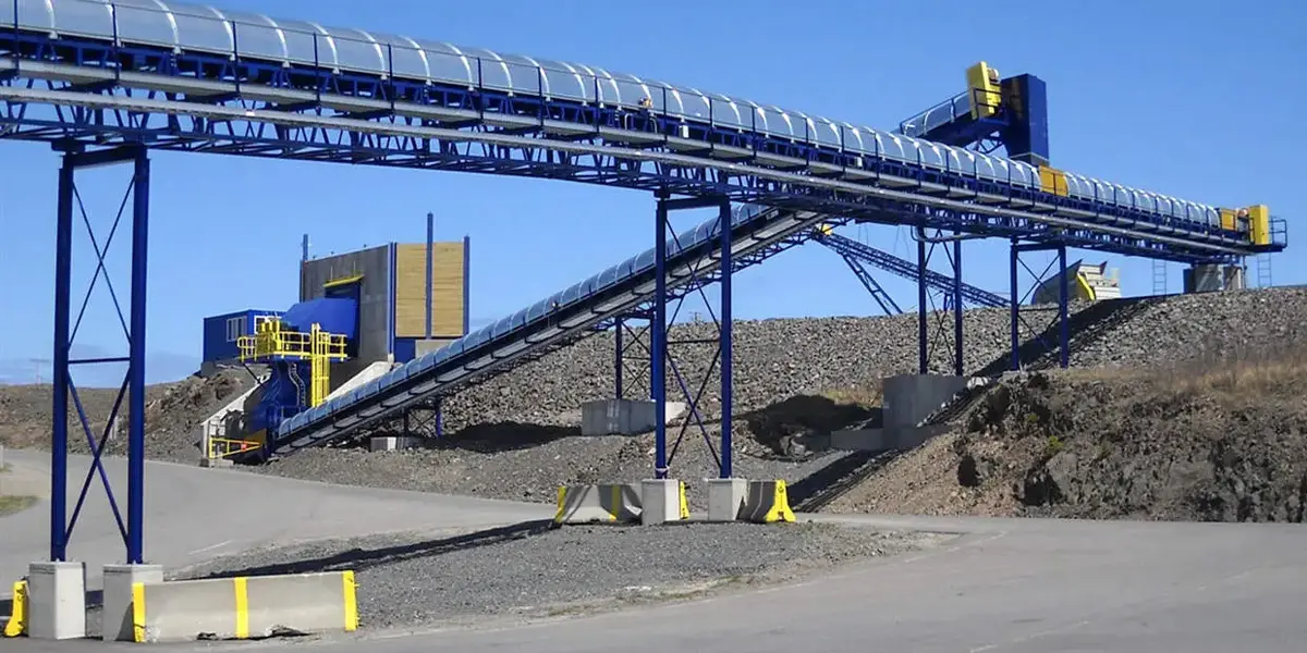 heavy-duty conveyor belts for bulk material handling